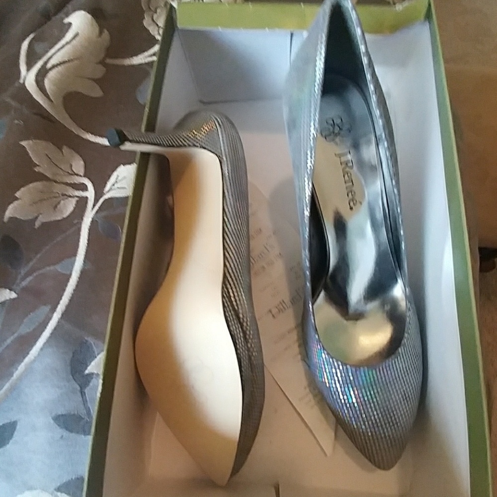 Shoes - Picture 2 of 3